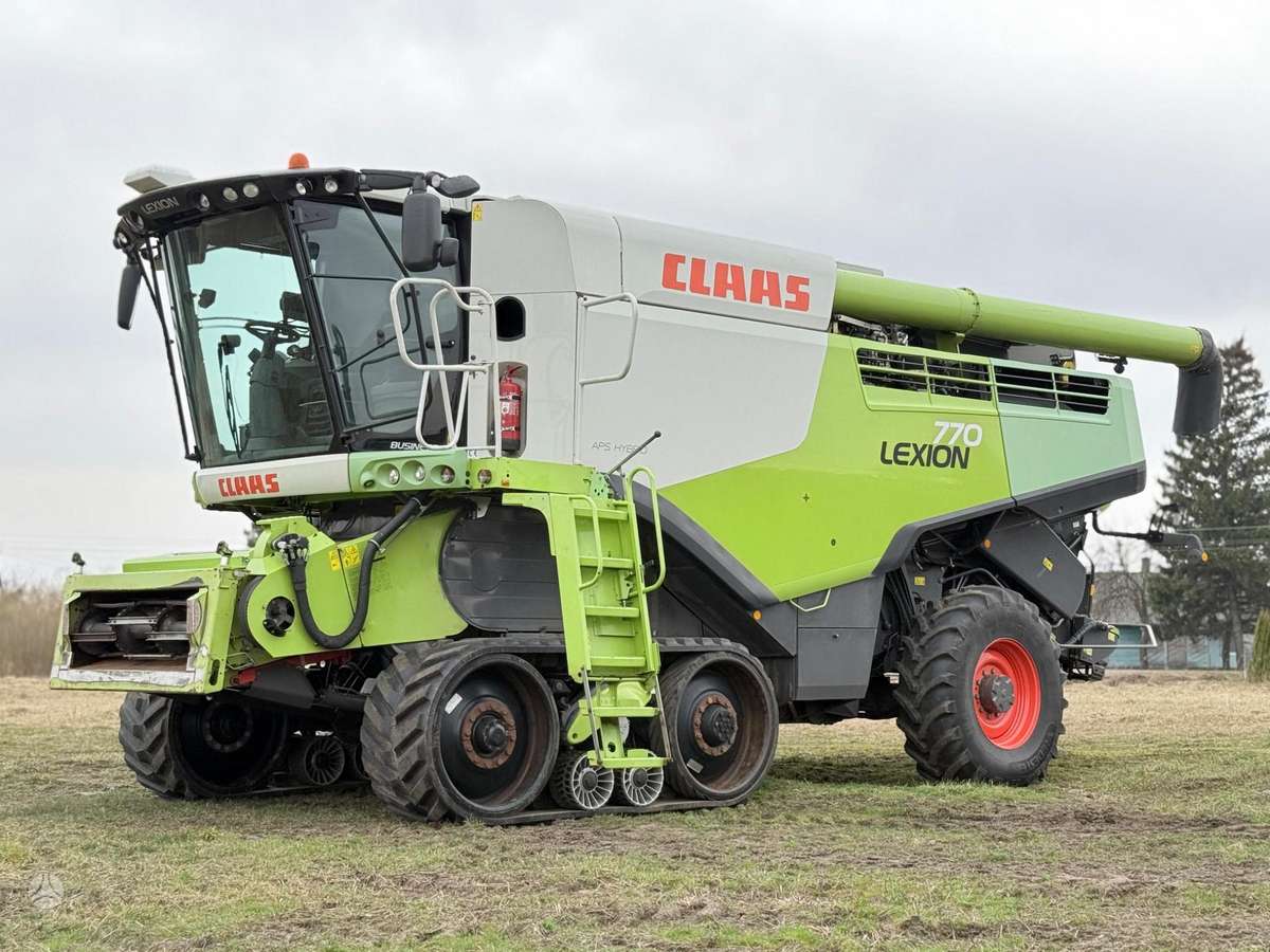 Claas LEXION 770TT, combine harvesters