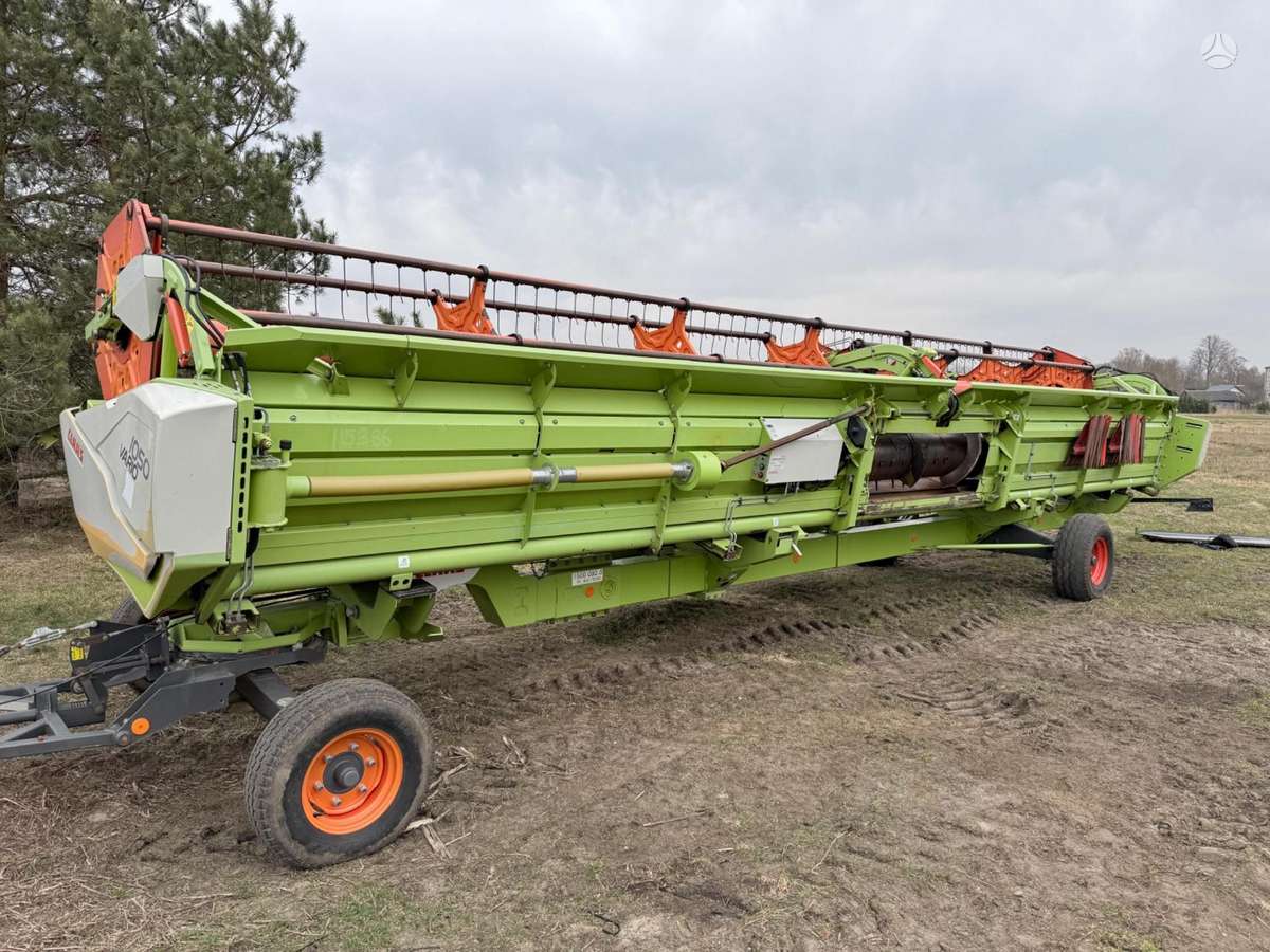 Claas LEXION 770TT, combine harvesters