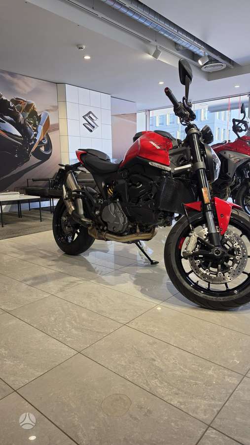 Ducati Monster 937cc, street / классические
