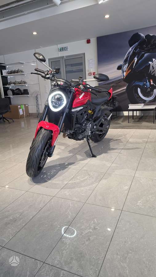 Ducati Monster 937cc, street / классические