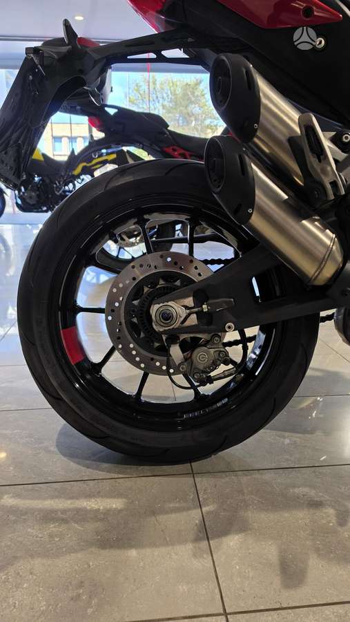 Ducati Monster 937cc, street / классические