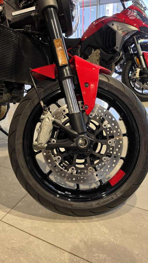 Ducati Monster 937cc, street / классические