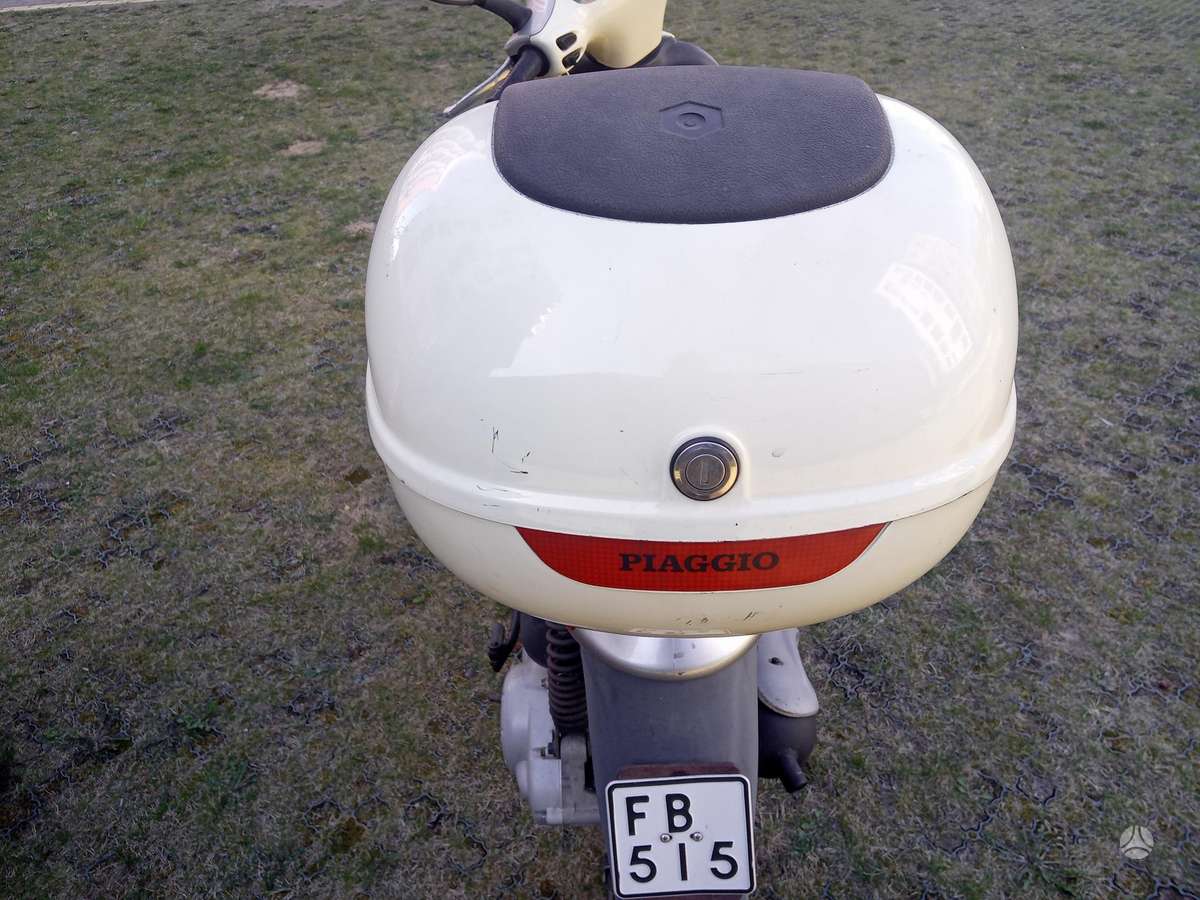 Piaggio Vespa 50cc, motoroleriai / mopedai