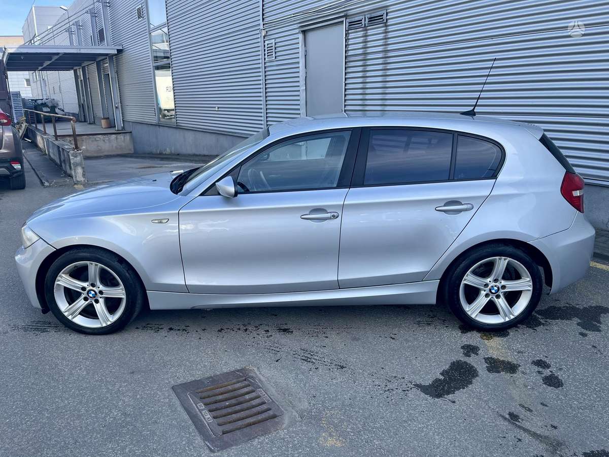 BMW 118, 2.0 l., hatchback