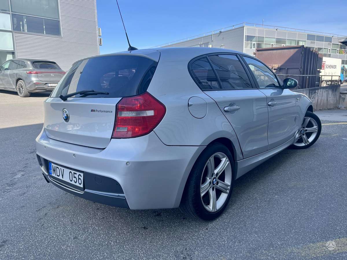 BMW 118, 2.0 l., Хэтчбек