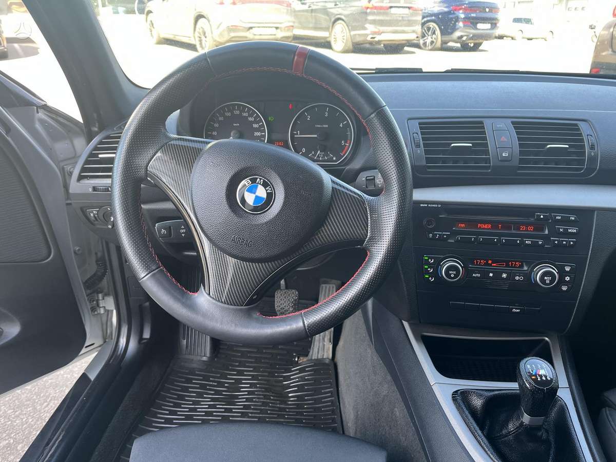 BMW 118, 2.0 l., Хэтчбек