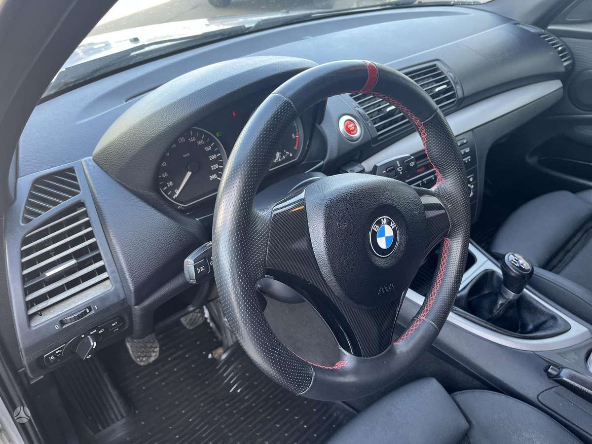 BMW 118, 2.0 l., hatchback