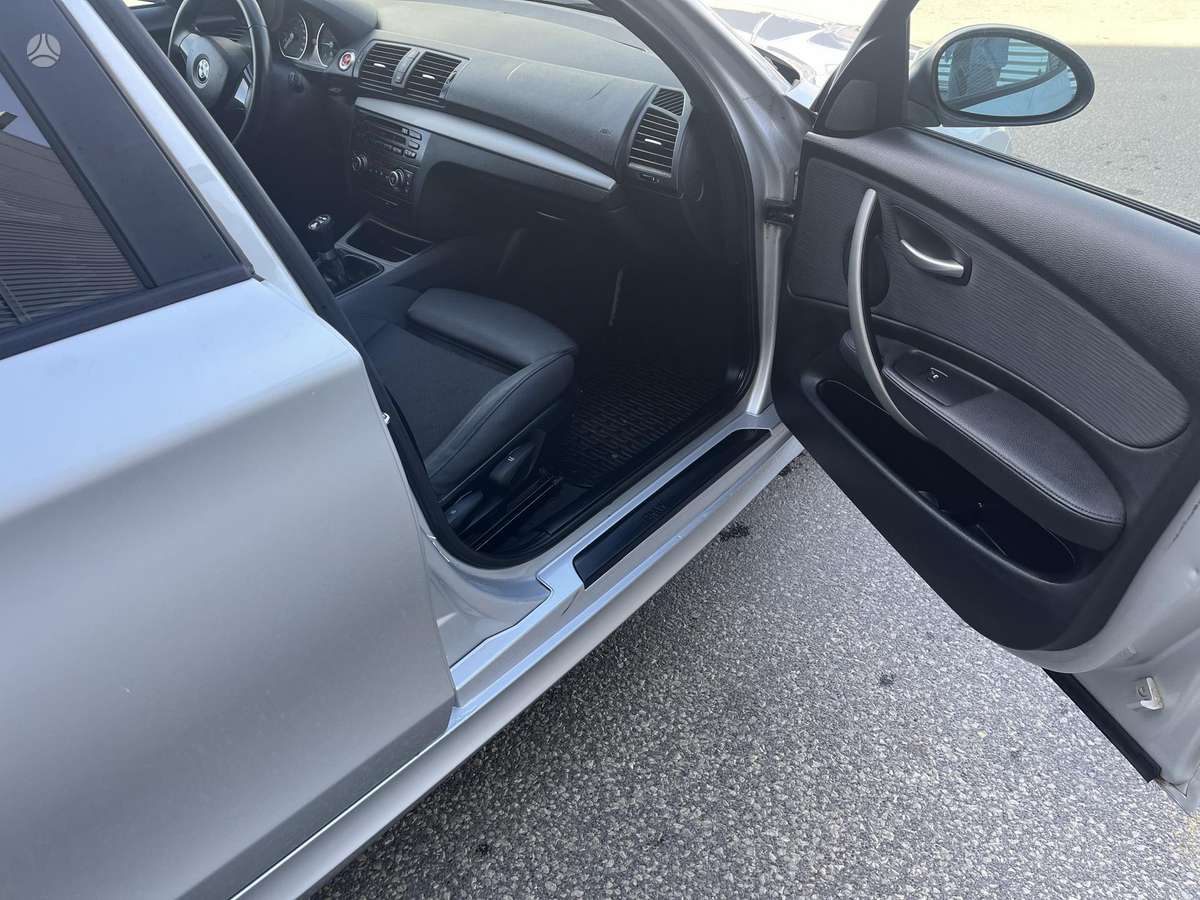 BMW 118, 2.0 l., Хэтчбек