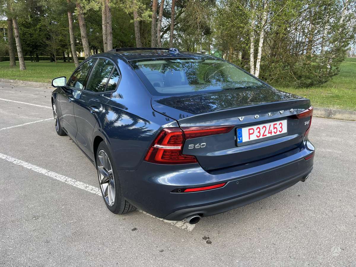 Volvo S60, 2.0 l., Седан