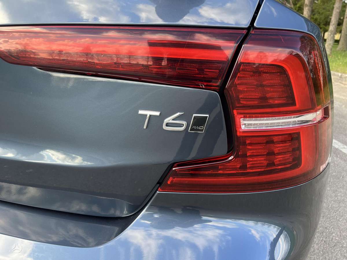 Volvo S60, 2.0 l., Седан