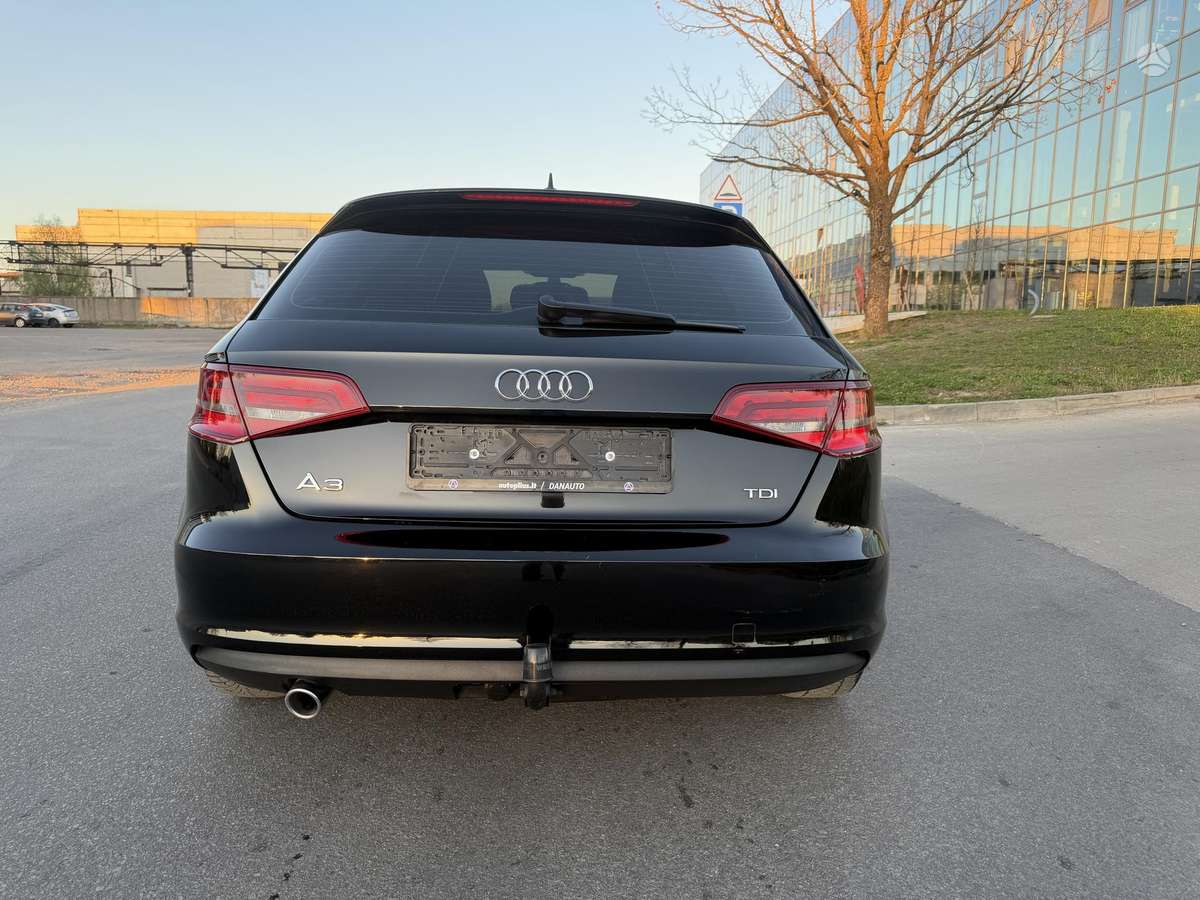 Audi A3, 1.6 l., hatchback