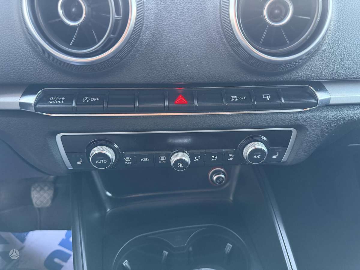 Audi A3, 1.6 l., hečbekas