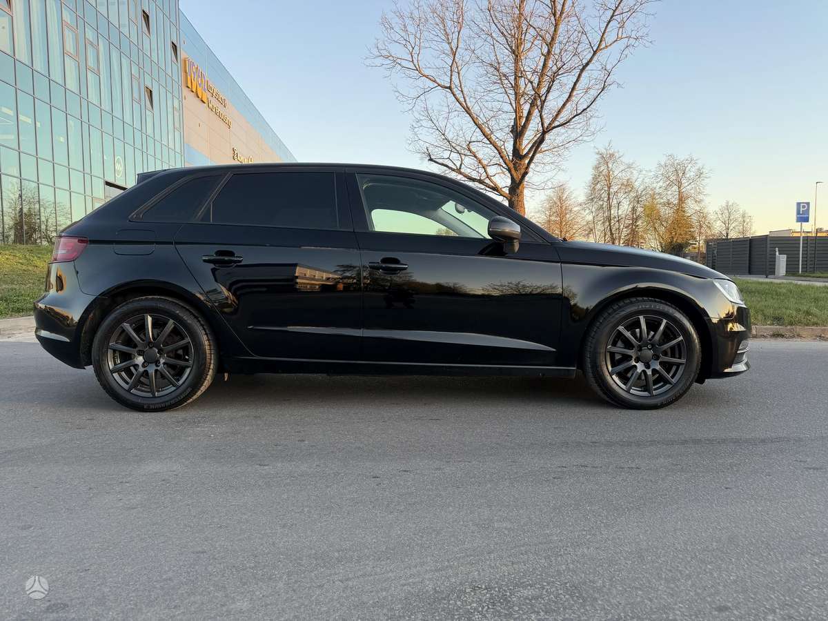 Audi A3, 1.6 l., hečbekas