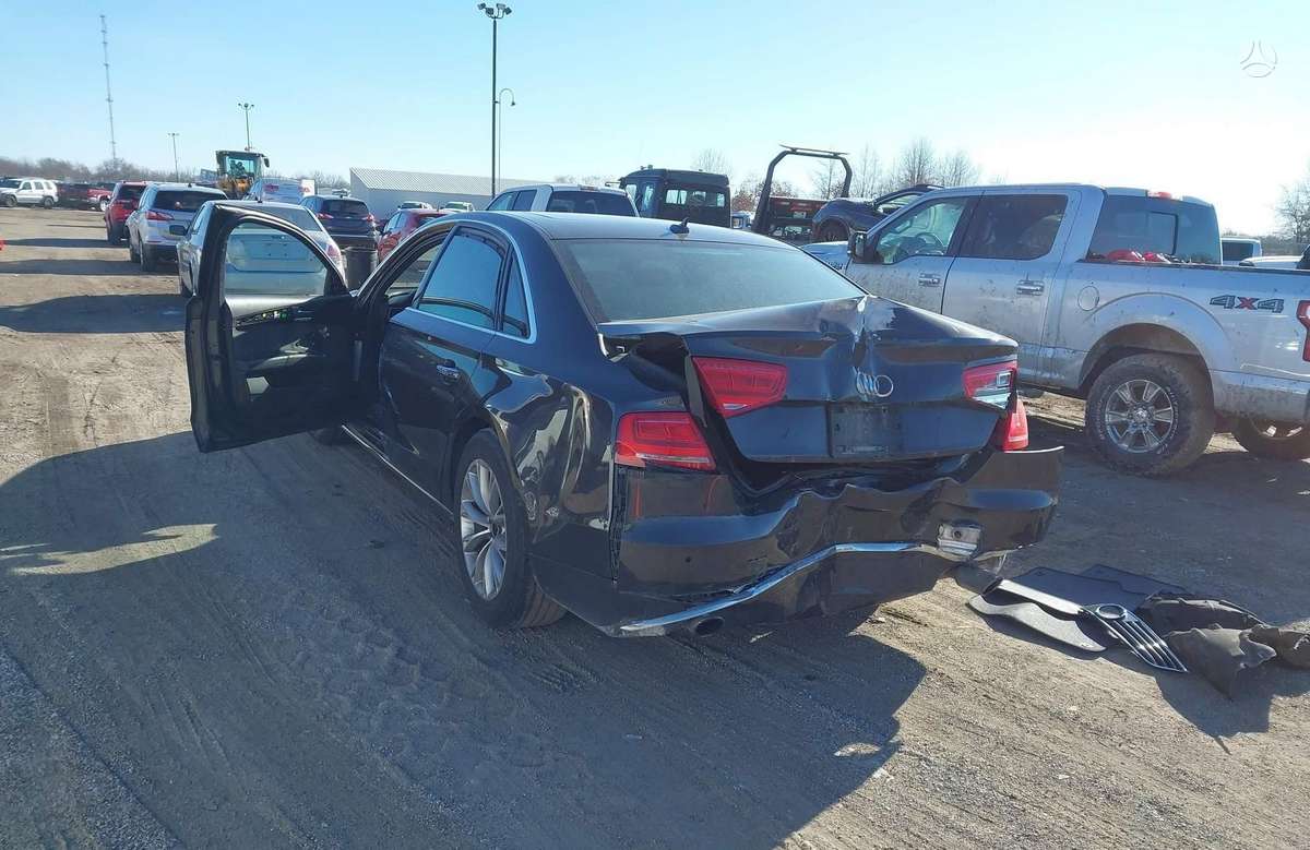Audi A8, 4.2 l., Седан
