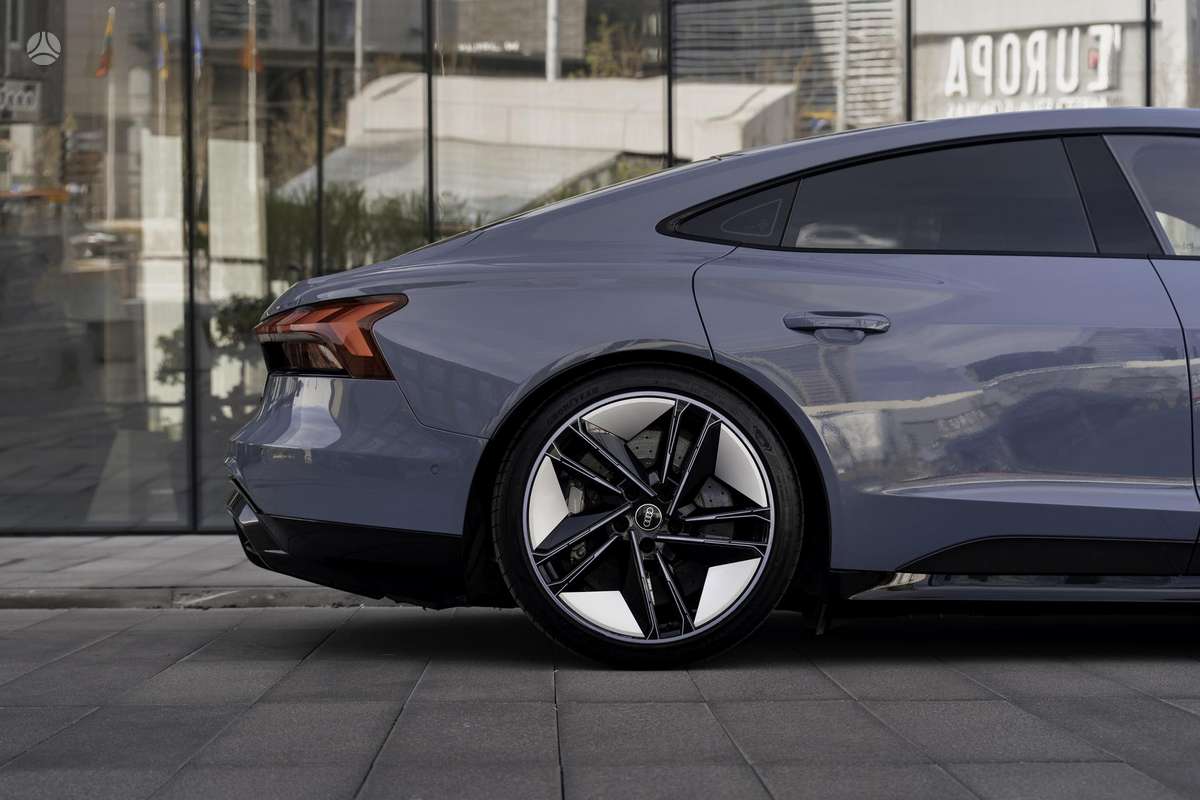 Audi e-tron GT, kupė (coupe)