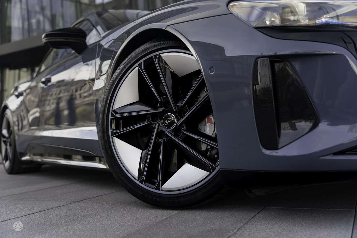 Audi e-tron GT, kupė (coupe)
