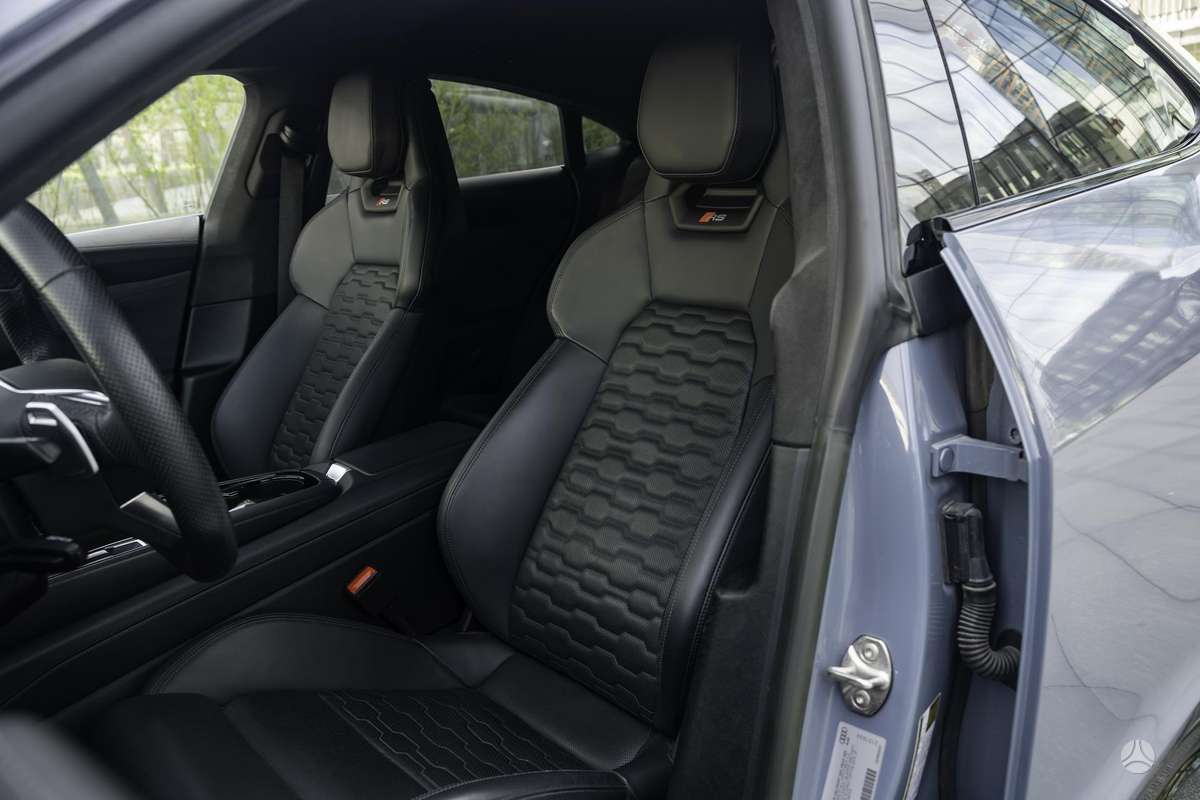 Audi e-tron GT, Купе (coupe)