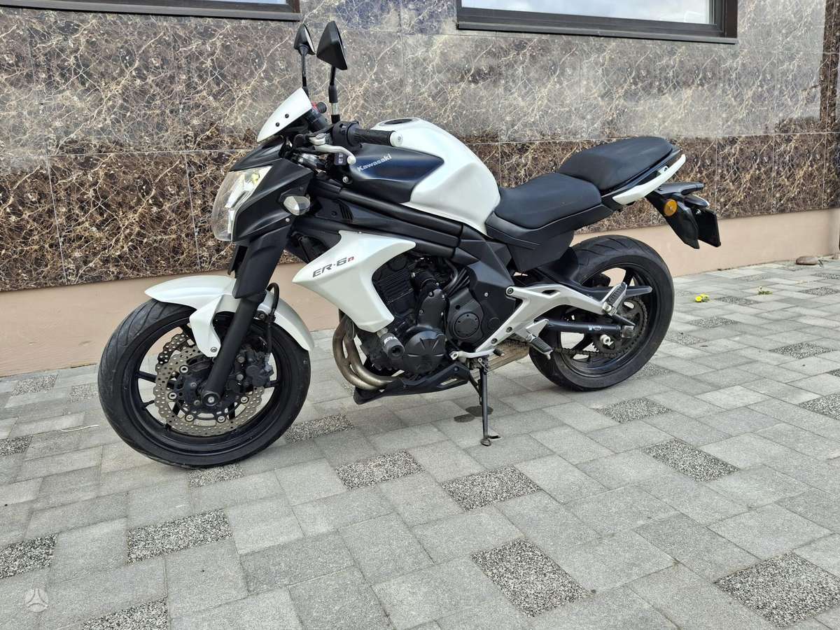 Kawasaki ER 649cc, street / classic
