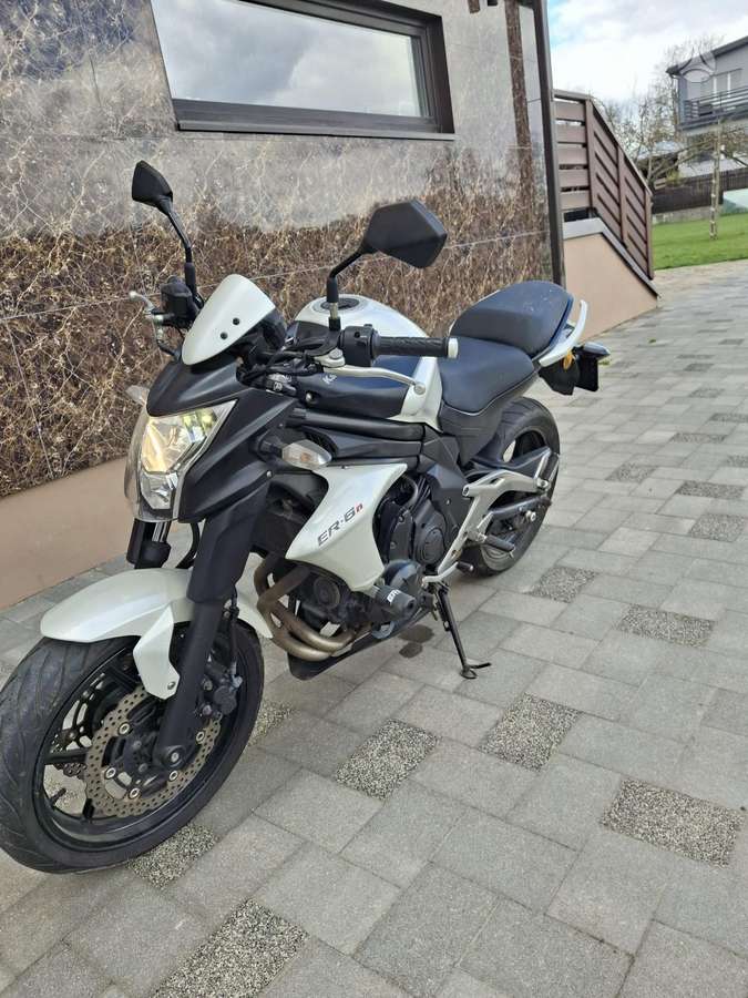 Kawasaki ER 649cc, street / classic
