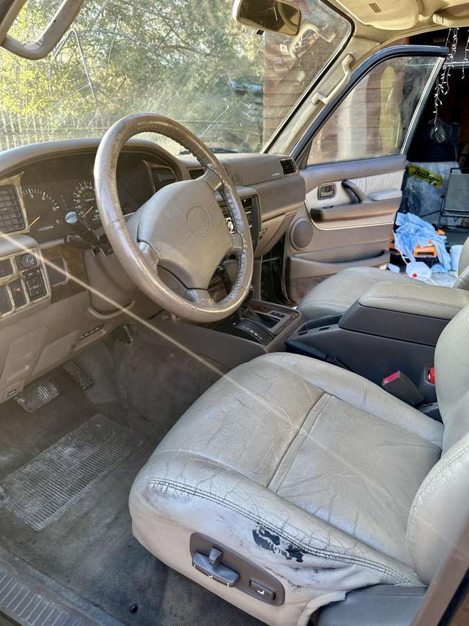 Toyota Land Cruiser - 7