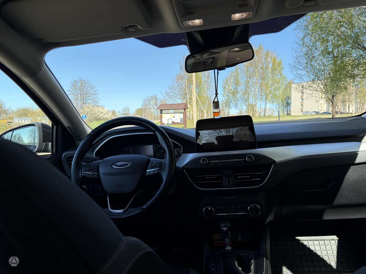 Ford Focus, 1.0 l., Хэтчбек