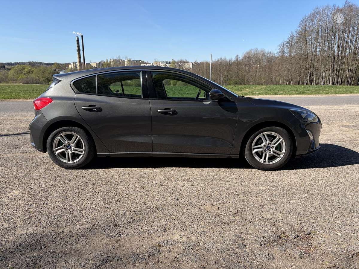 Ford Focus, 1.0 l., hatchback