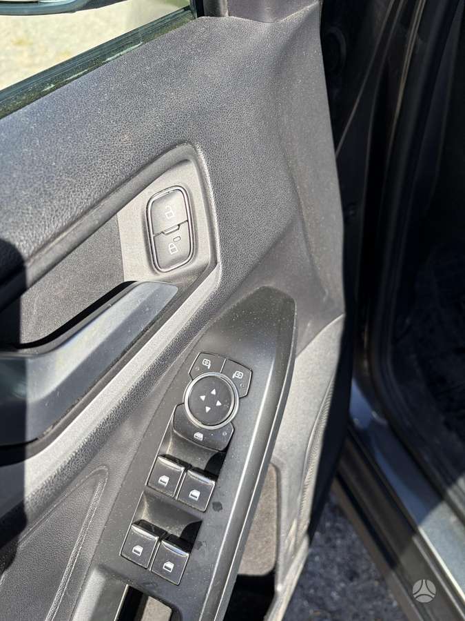 Ford Focus, 1.0 l., Хэтчбек