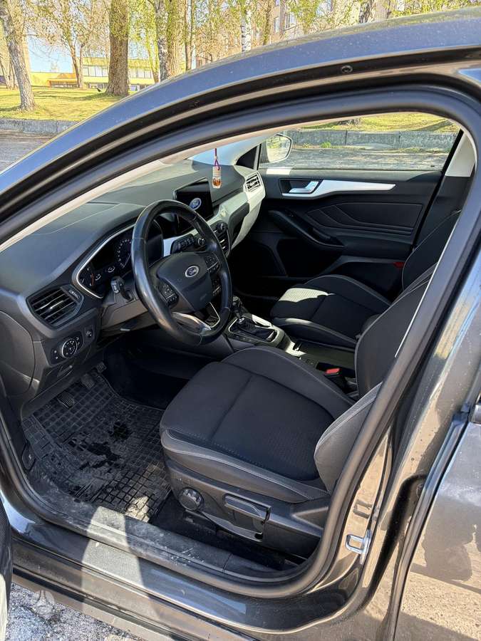 Ford Focus, 1.0 l., Хэтчбек