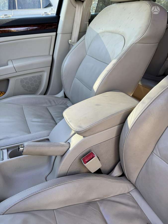 Skoda Superb, 1.8 l., sedanas