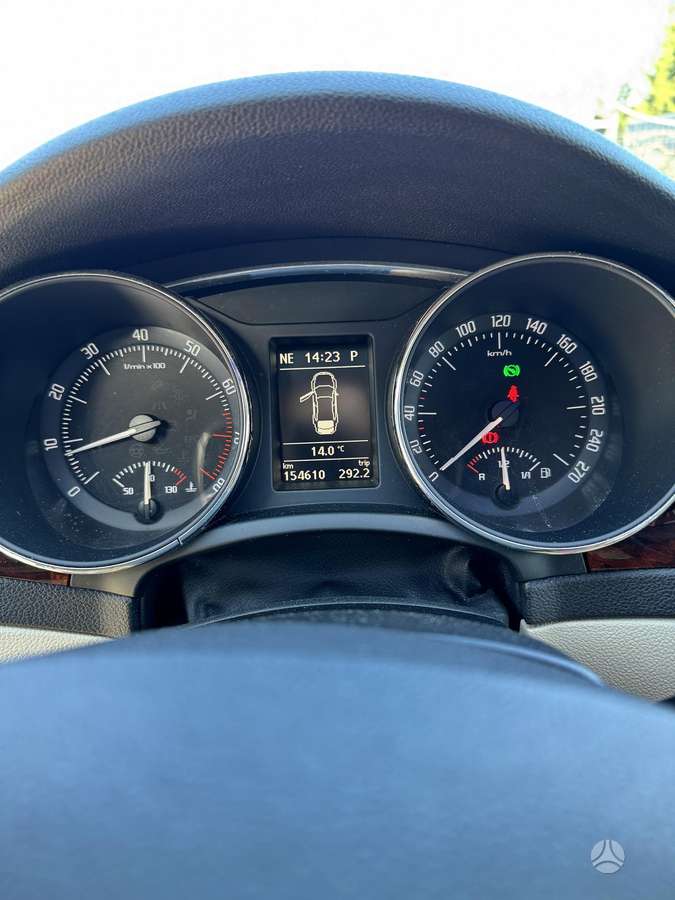 Skoda Superb, 1.8 l., sedanas