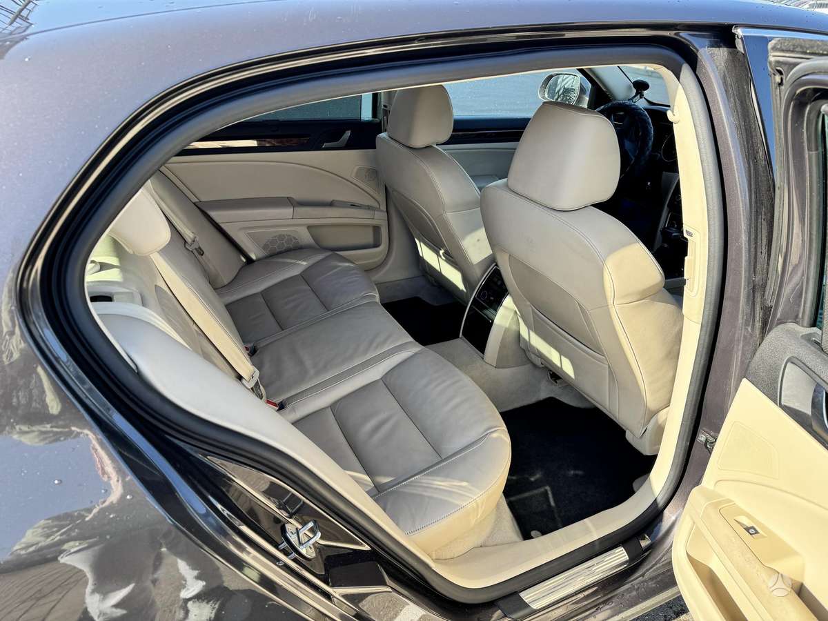 Skoda Superb, 1.8 l., sedanas