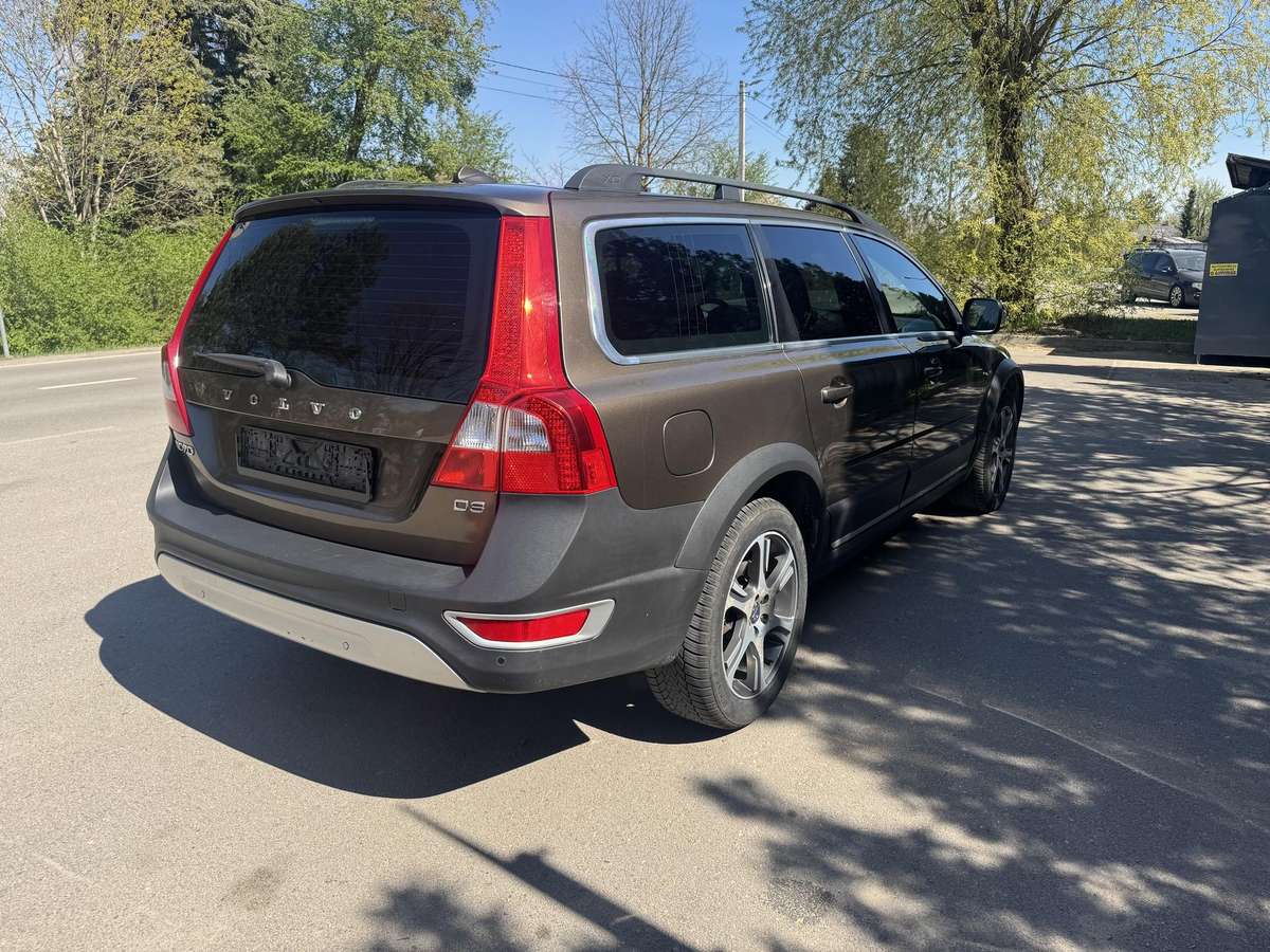 Volvo XC70, 2.0 l., Универсал