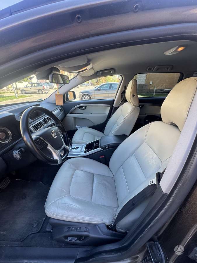 Volvo XC70, 2.0 l., Универсал