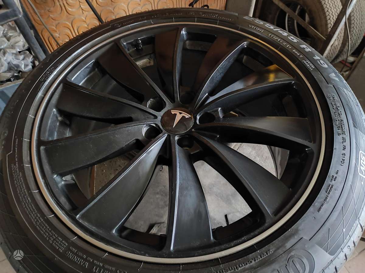 TESLA, lengvojo lydinio, R19