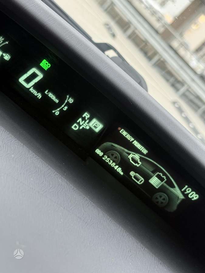 Toyota Prius - 9