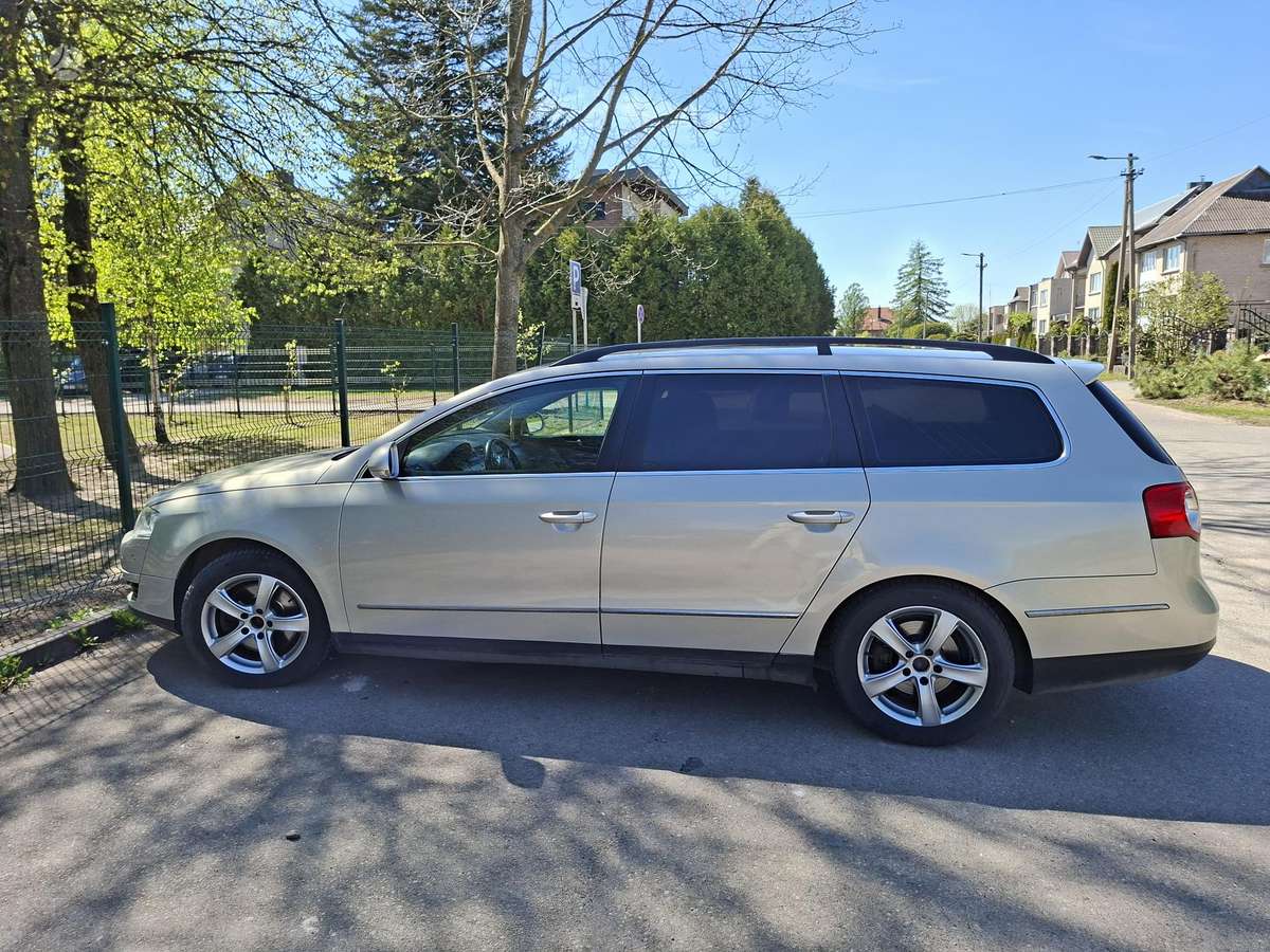 Volkswagen Passat - 2