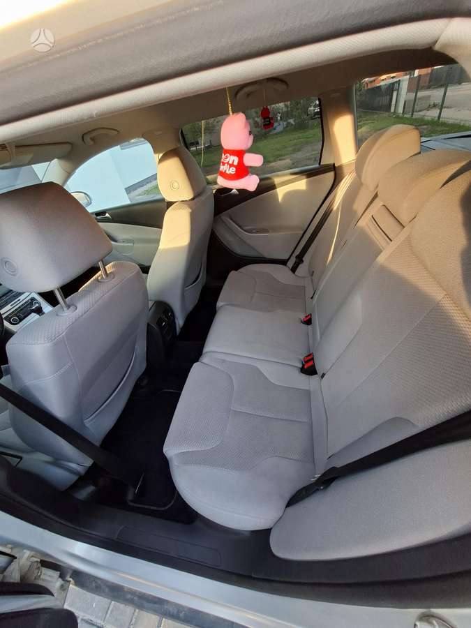 Volkswagen Passat - 9