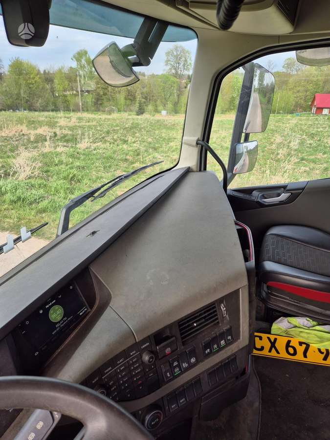 Volvo FH13, single sleeper