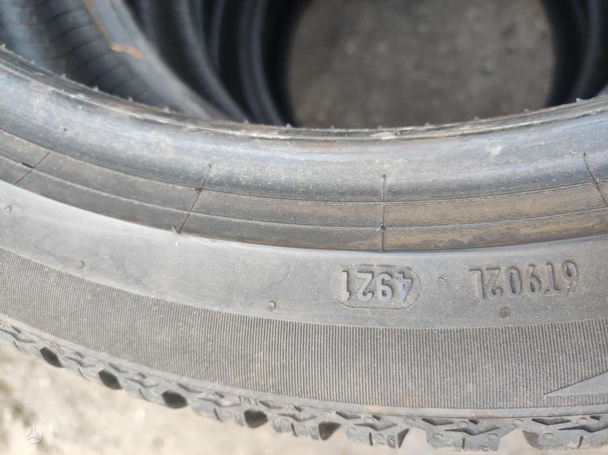 Pirelli, universalios 215/45 R20