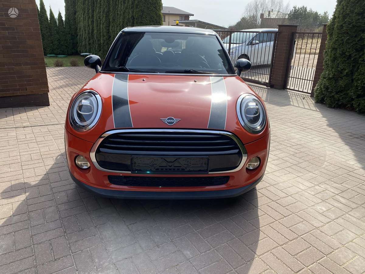 Mini Cooper, 1.5 l., hatchback