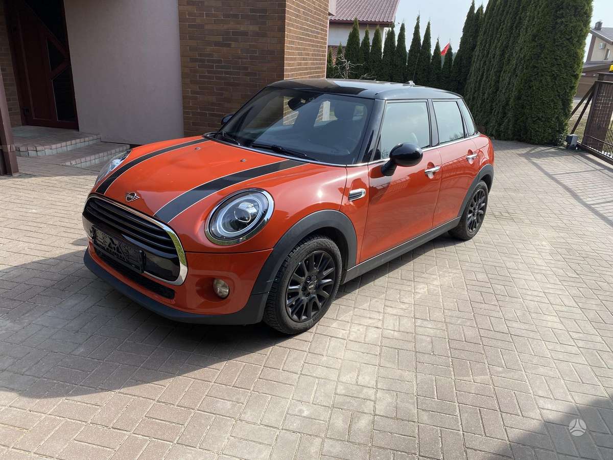 Mini Cooper, 1.5 l., hatchback