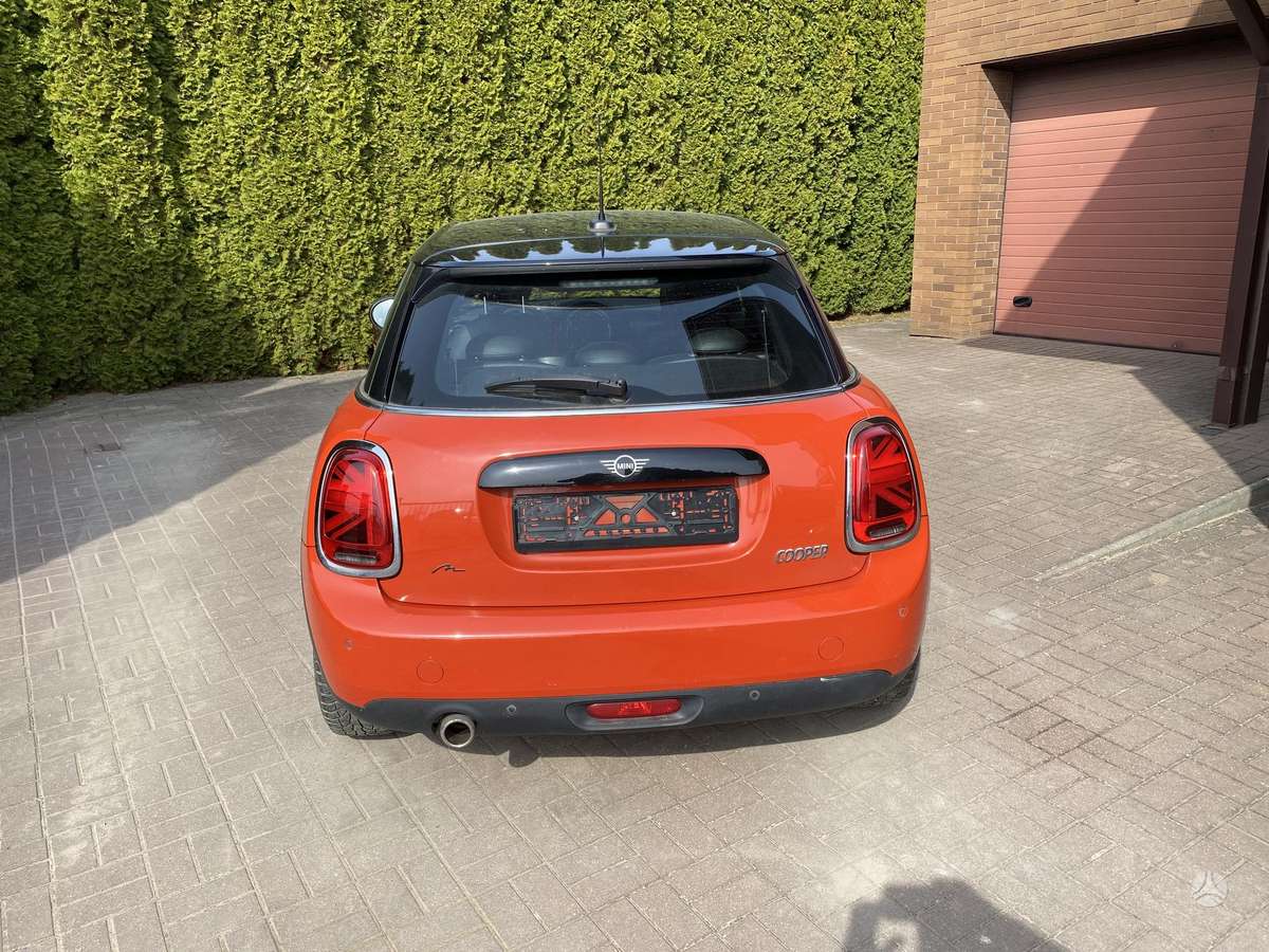 Mini Cooper, 1.5 l., hatchback
