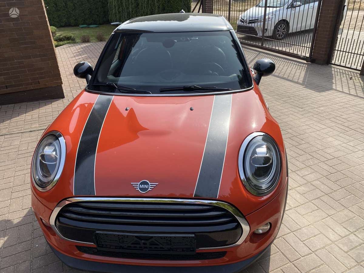 Mini Cooper, 1.5 l., hatchback