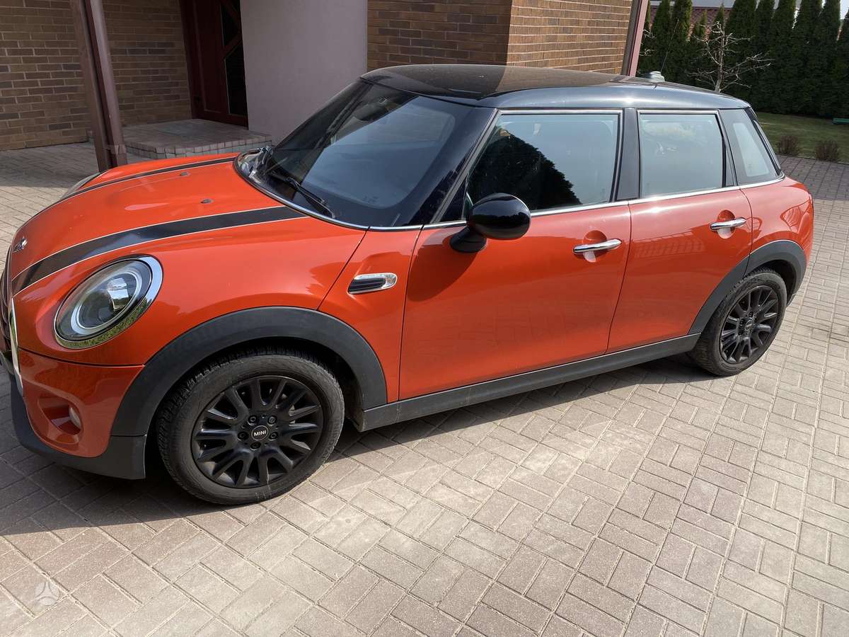 Mini Cooper, 1.5 l., hatchback