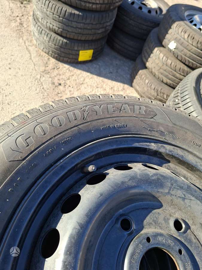 Goodyear, летние 215/65 R16