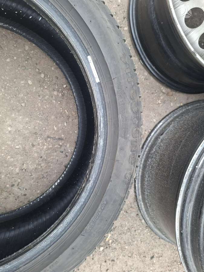 Firestone, vissezonas 235/45 R18