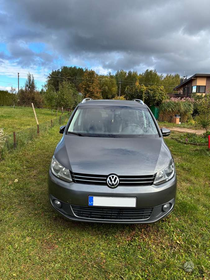 Volkswagen Touran - 1