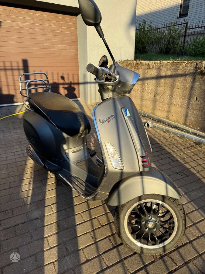 Piaggio Vespa 50cc, мотороллеры / мопеды