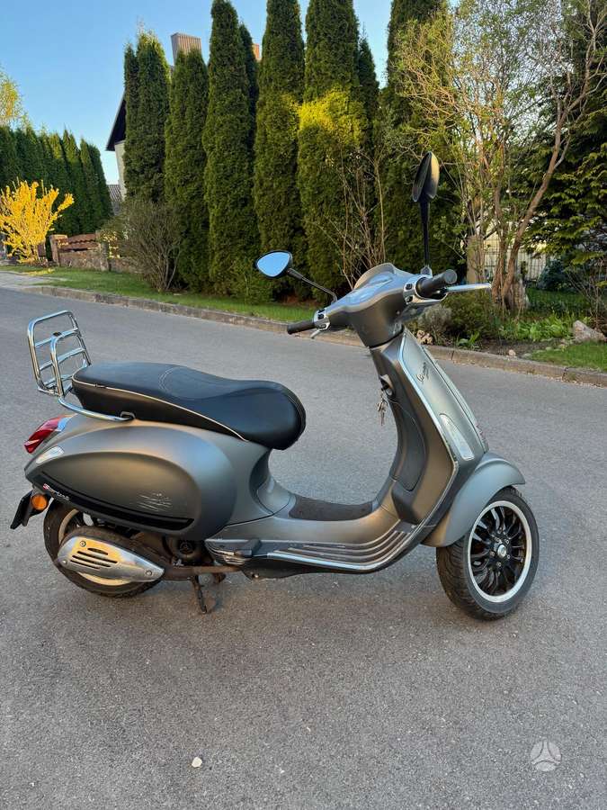 Piaggio Vespa 50cc, мотороллеры / мопеды