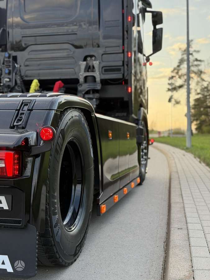 Scania 500S, double sleeper